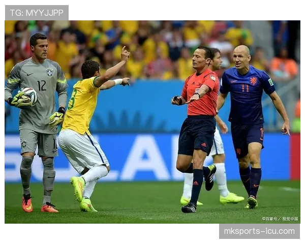 多特蒙德防线屡遭打穿，全队站位混乱成关键问题