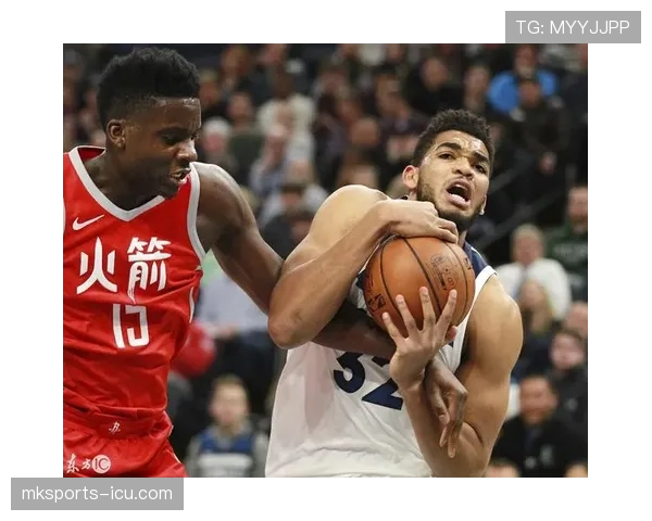 本·西蒙斯突破传导双重角色提升球队关键时刻核心价值